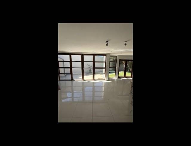 3 BEDROOM HOUSE FOR SALE IN BRYANSTON